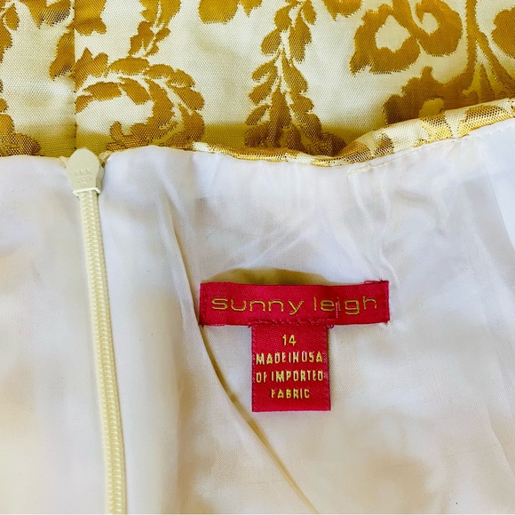 Ivory and Gold Brocade Skirt - Picture 3 of 6